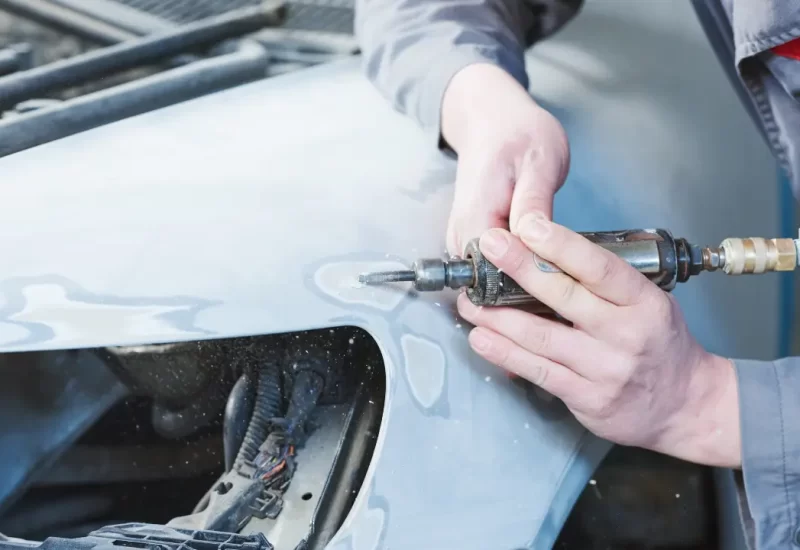 Reparação de chapa e pintura — 76 Garage